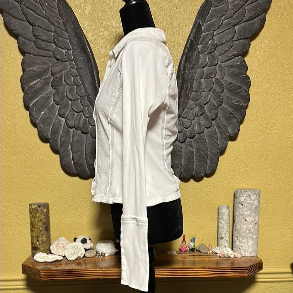 We The Free White Button-Up Top - Picture 5 of 9